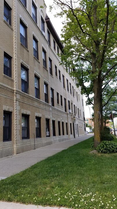 4764 N Virginia Ave in Chicago, IL - Building Photo