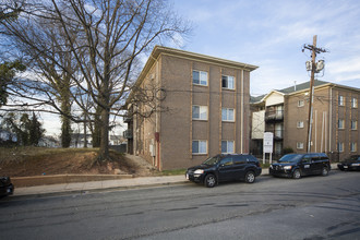 5312 E St SE in Washington, DC - Foto de edificio - Building Photo