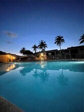 807 NE 199th St-Unit -106 in Miami, FL - Building Photo - Building Photo