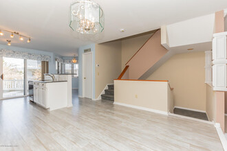 6 Seawinds Way in Long Branch, NJ - Building Photo - Building Photo