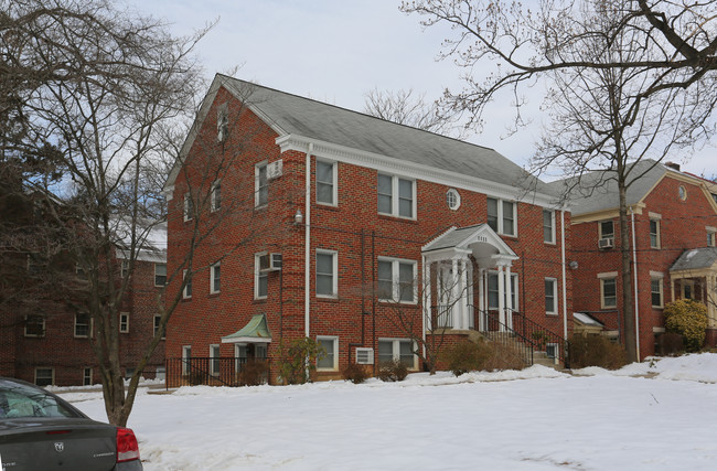 8300 Flower Ave in Takoma Park, MD - Building Photo - Building Photo