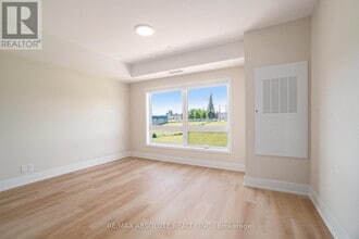 12 Thomas St S in Arnprior, ON - Building Photo - Building Photo