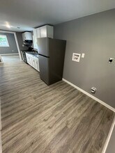 504 W Hackberry St in Fayette, MO - Building Photo - Building Photo