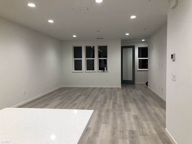 2726 Montecito Vista Way-Unit -Unit 3 in San Jose, CA - Building Photo - Building Photo