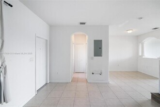 1438 SE 24th Ct in Homestead, FL - Foto de edificio - Building Photo