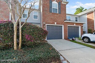 13305 Stone Pond Dr in Jacksonville, FL - Building Photo