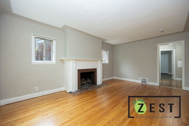 9110 Pinehurst St in Detroit, MI - Building Photo - Building Photo