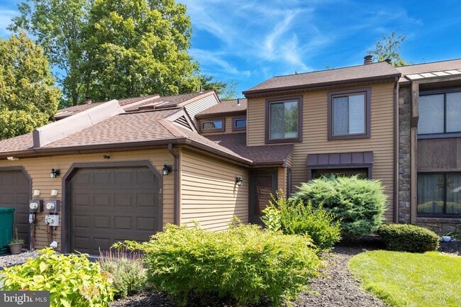property at 128 Granite Hill Ct