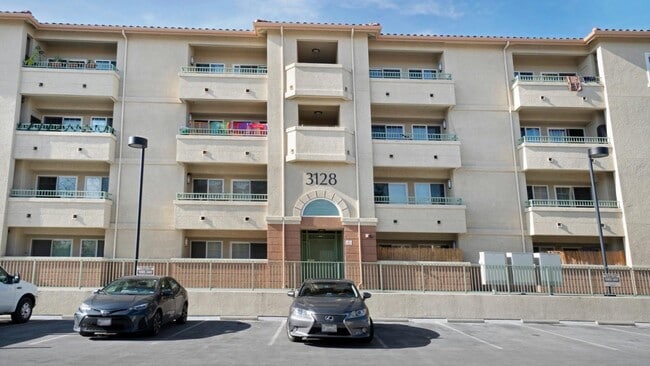 property at 3128 Loma Verde Dr