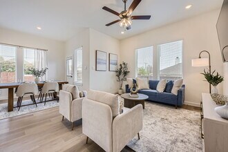 Turner Ridge in Arlington, TX - Foto de edificio - Building Photo