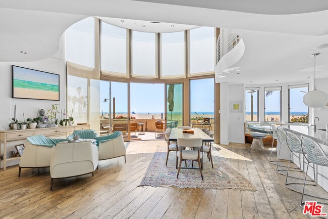 11 Marine Terrace in Santa Monica, CA - Building Photo - Building Photo