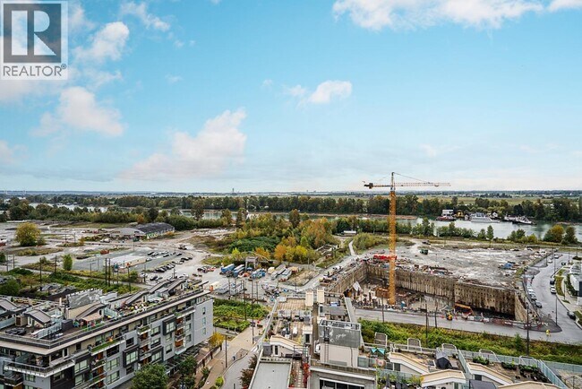 8533 River District Crossing in Vancouver, BC - Building Photo - Building Photo