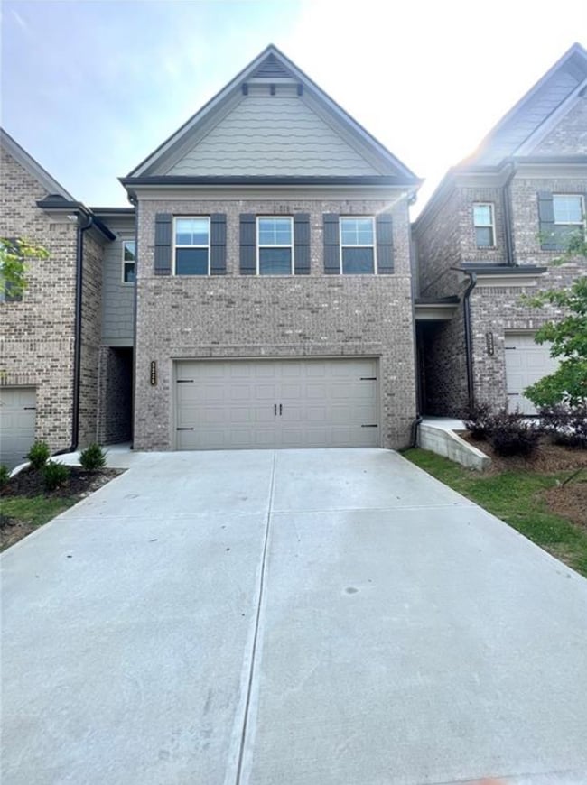 property at 3229 Weyhill Trl