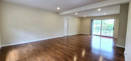 6 Arizona Ave in Syosset, NY - Building Photo - Building Photo