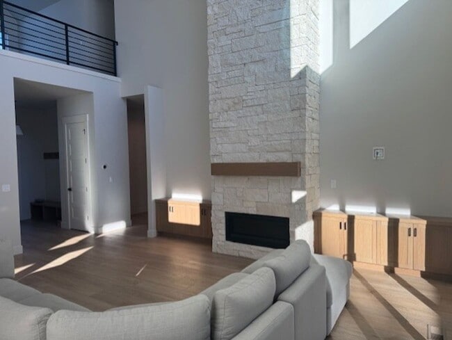 2234 NW Reserve Camp Ct in Bend, OR - Building Photo - Building Photo