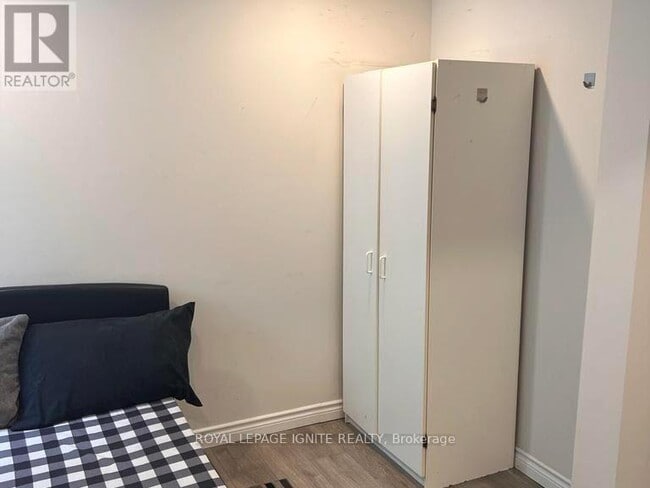 property at 110 Pantomine Blvd
