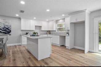 5402 Turton Ln in Port Orange, FL - Building Photo - Building Photo