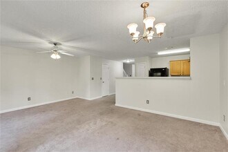 6300 Hickory Ln Cir in Union City, GA - Building Photo - Building Photo