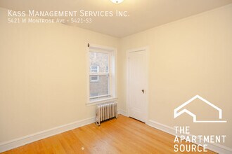5421 W Montrose Ave in Chicago, IL - Building Photo - Building Photo