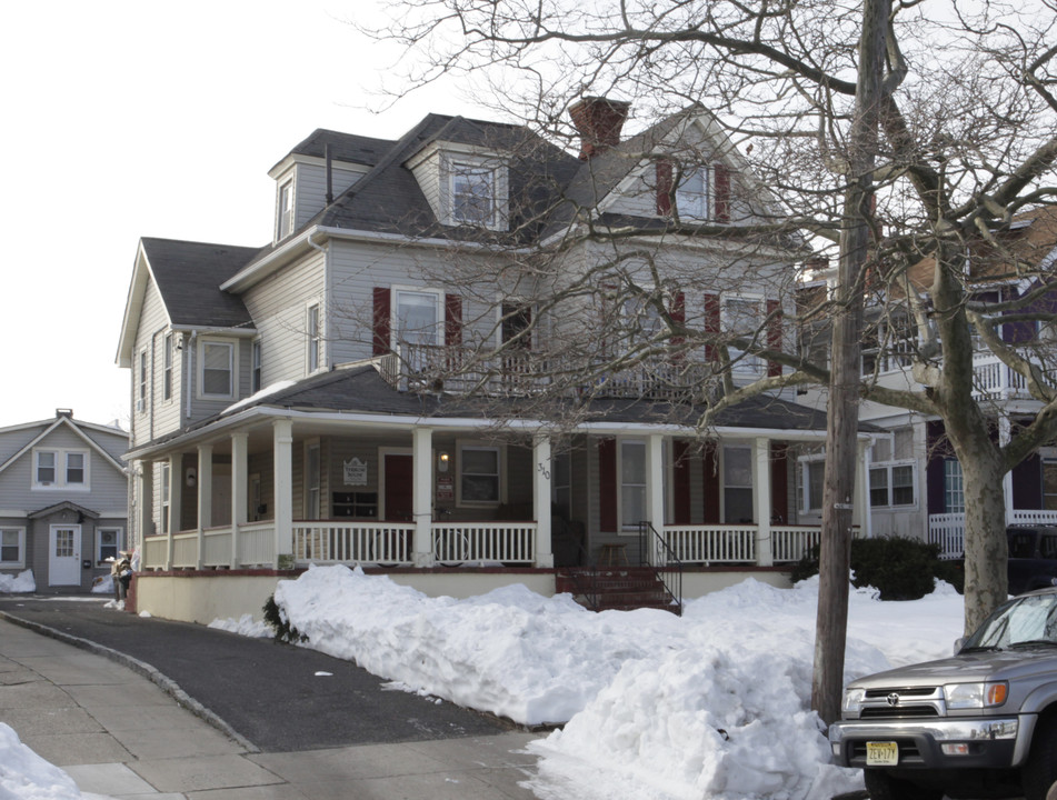 310 8th Ave in Asbury Park, NJ - Foto de edificio