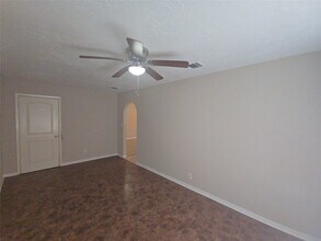 618 Overbluff St in Channelview, TX - Building Photo - Building Photo