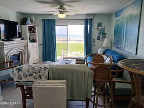 2470 Ocean Shore Blvd in Ormond Beach, FL - Building Photo - Building Photo