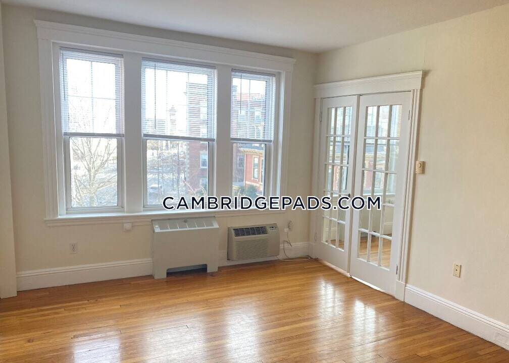 15 Langdon St in Cambridge, MA - Foto de edificio