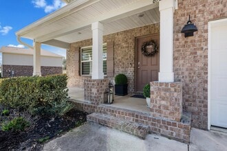 6726 Sarah Ann Way in Laurel Hill, FL - Building Photo - Building Photo