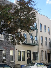 302 Harman St in Brooklyn, NY - Building Photo - Building Photo