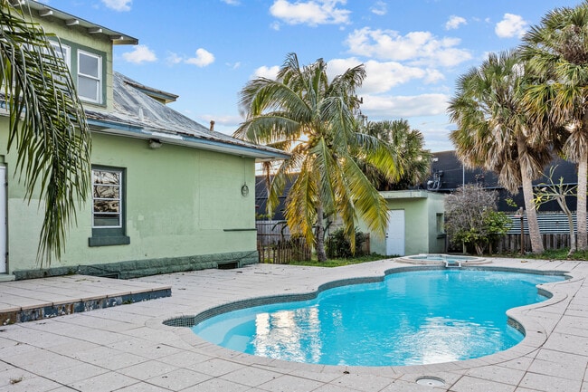507 N J St in Lake Worth Beach, FL - Building Photo - Building Photo