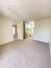 2554 Olive Dr in Palmdale, CA - Building Photo - Building Photo