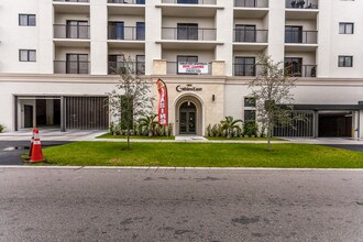 Gables East Apartments in Miami, FL - Foto de edificio - Building Photo