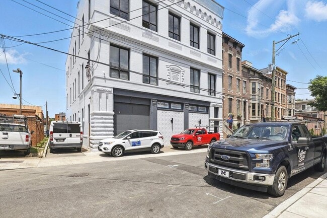 222 W 15th St in Cincinnati, OH - Building Photo - Building Photo
