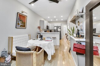 1142 Frankford Ave in Philadelphia, PA - Building Photo - Building Photo