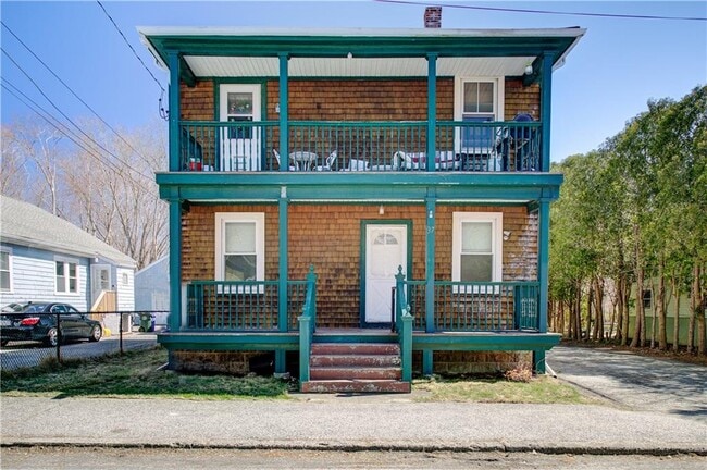 37 Prospect St in Bristol, RI - Building Photo - Building Photo