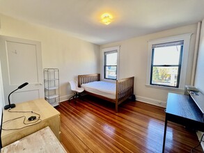 42 Guild St, Unit 2 in Boston, MA - Building Photo - Building Photo