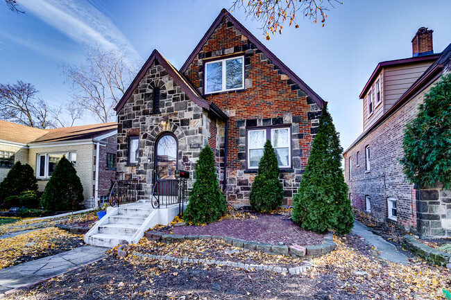 3437 Cuyler Ave in Berwyn, IL - Building Photo - Building Photo