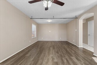 16218 Bunker Ridge Rd in Houston, TX - Building Photo - Building Photo