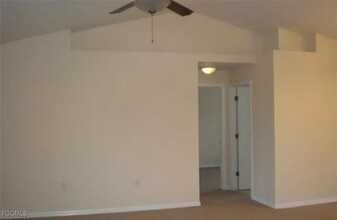 2802 37th St SW in Lehigh Acres, FL - Foto de edificio - Building Photo
