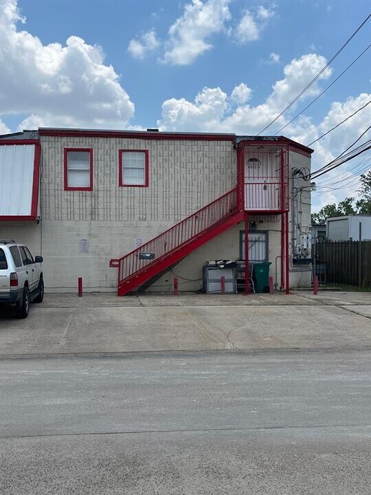 4420 Red Bluff Rd in Pasadena, TX - Building Photo