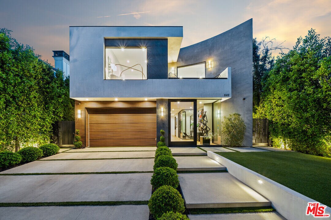 849 N Spaulding Ave in Los Angeles, CA - Building Photo