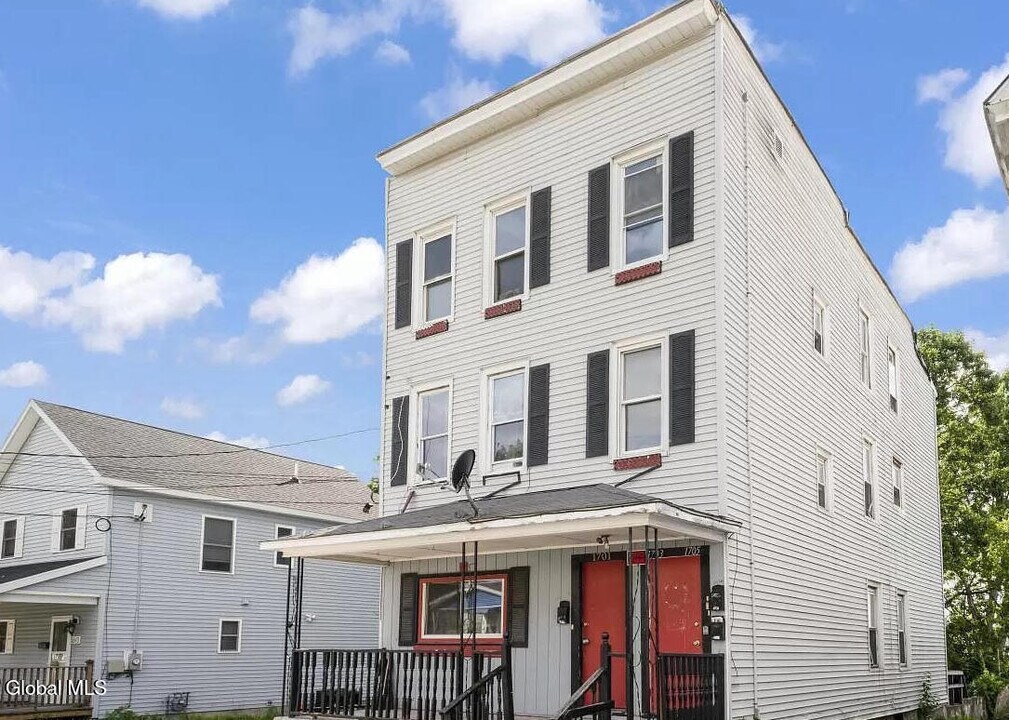1701 Carrie St in Schenectady, NY - Building Photo