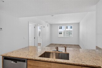 1230 Southstation Pl in Orlando, FL - Building Photo - Building Photo