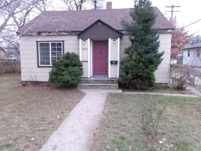 property at 3005 W Hazel St