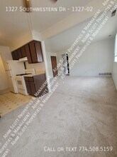 1327 Southwestern Dr-Unit -1327-02 in Tecumseh, MI - Building Photo - Building Photo