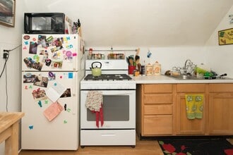 2015 W Iowa St, Unit G03C in Chicago, IL - Building Photo - Building Photo