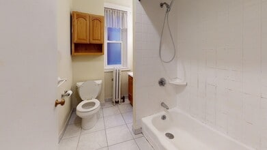 25 Green St, Unit 4 in Brookline, MA - Building Photo - Building Photo