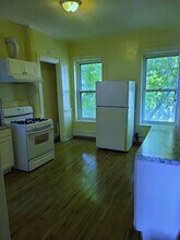 542 1st St, Unit 2 in Troy, NY - Building Photo - Building Photo