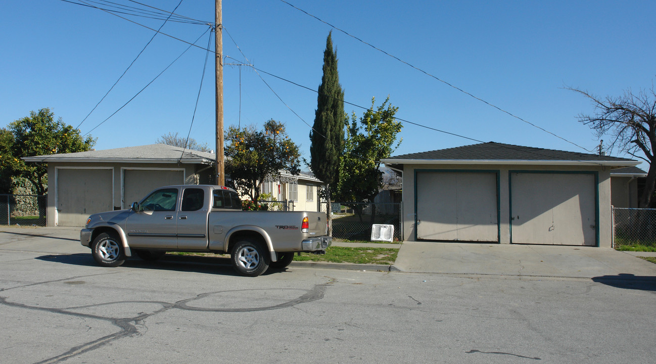 910 N 8th St in San Jose, CA - Building Photo