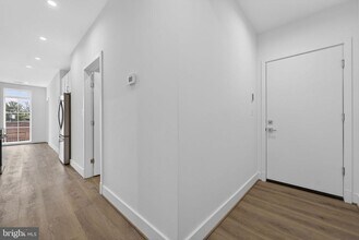 117 N 21st St in Purcellville, VA - Foto de edificio - Building Photo